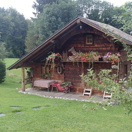 Le Grenier Bed and Breakfast Saint-Paul-en-Chablais Exteriör bild