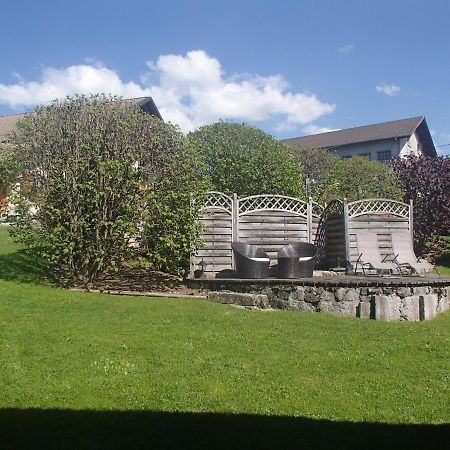 Le Grenier Bed and Breakfast Saint-Paul-en-Chablais Exteriör bild